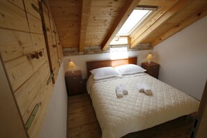 Desk, free cots/infant beds, free WiFi - Villa Urbi et Orbi (Split)