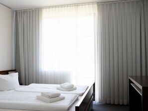 Economy Double Room | Hypo-allergenic bedding, individually decorated, individually furnished - Akademie Berlin-schmöckwitz (Berlin)