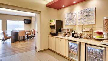 Free daily continental breakfast