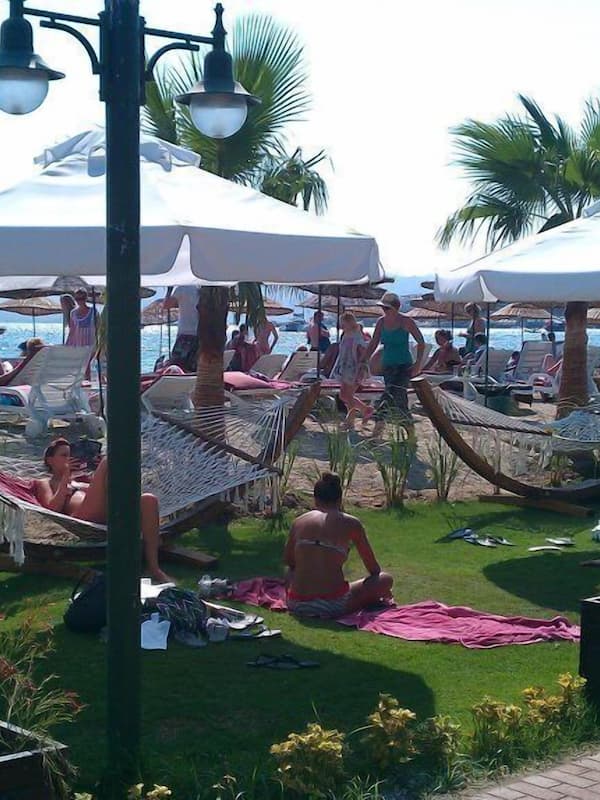 Private beach, sun loungers, beach umbrellas, beach towels