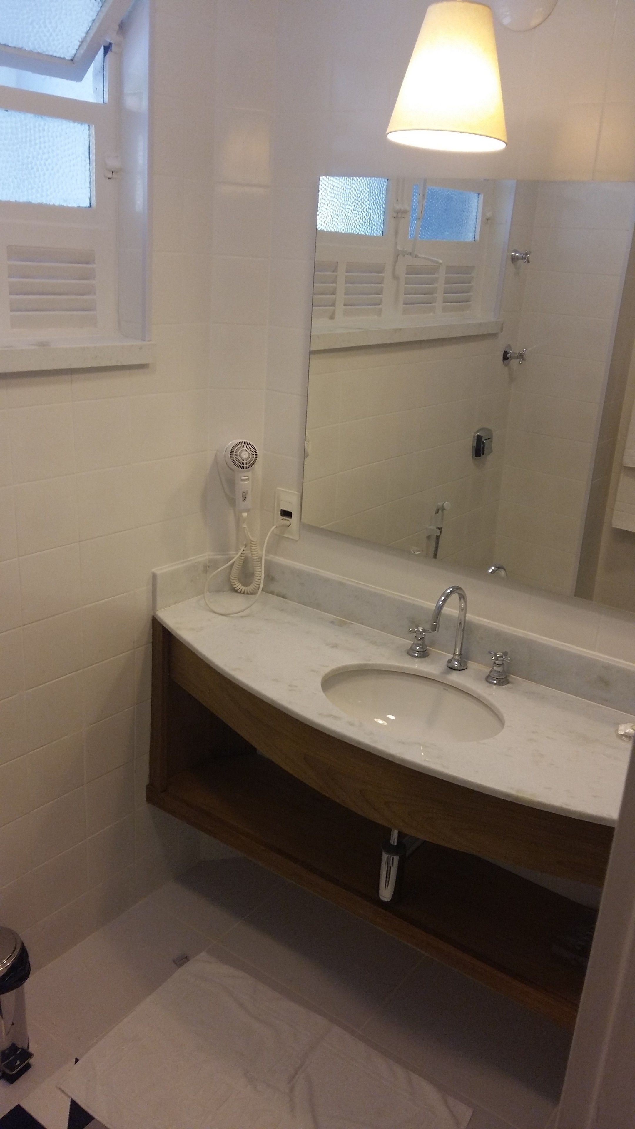deluxe triple room with balcony | bathroom | combined shower/bathtub, hair dryer, towels