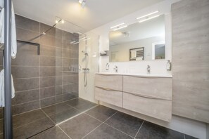 Suite, Terrace