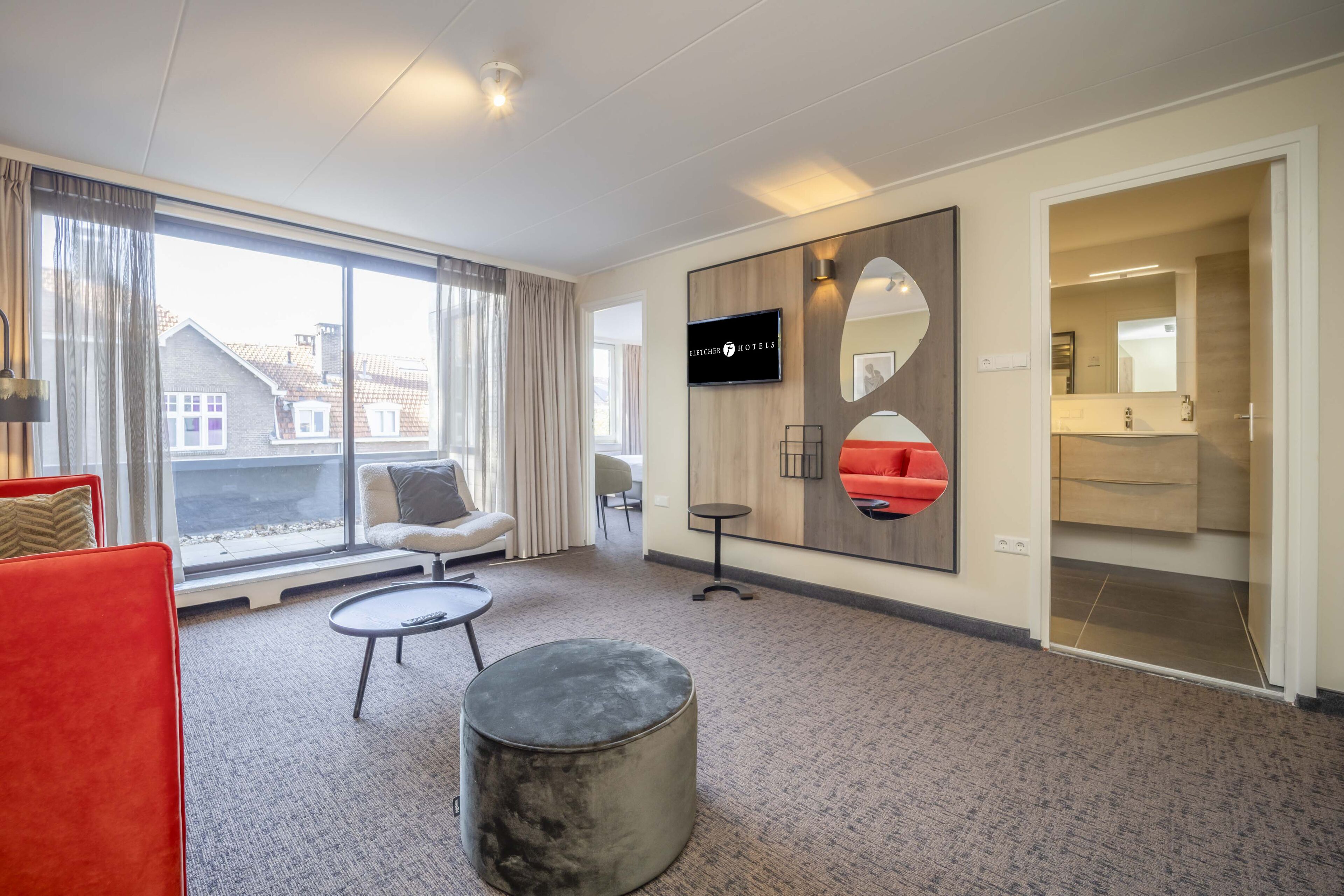 Suite, Terrace | Desk, free WiFi, bed sheets