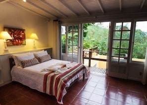 Twin Room, Sea View | Minibar, in-room safe, blackout curtains, bed sheets