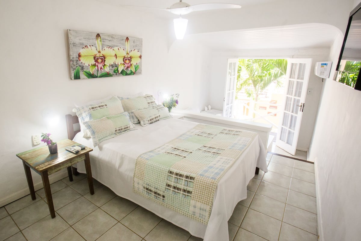 Chambre Triple, vue jardin