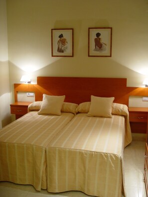 Select Comfort beds, rollaway beds, free WiFi
