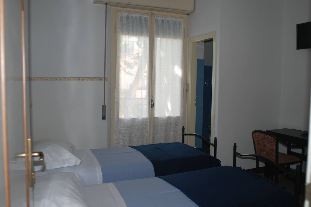 Double Room | Premium bedding, desk, free cots/infant beds, free WiFi
