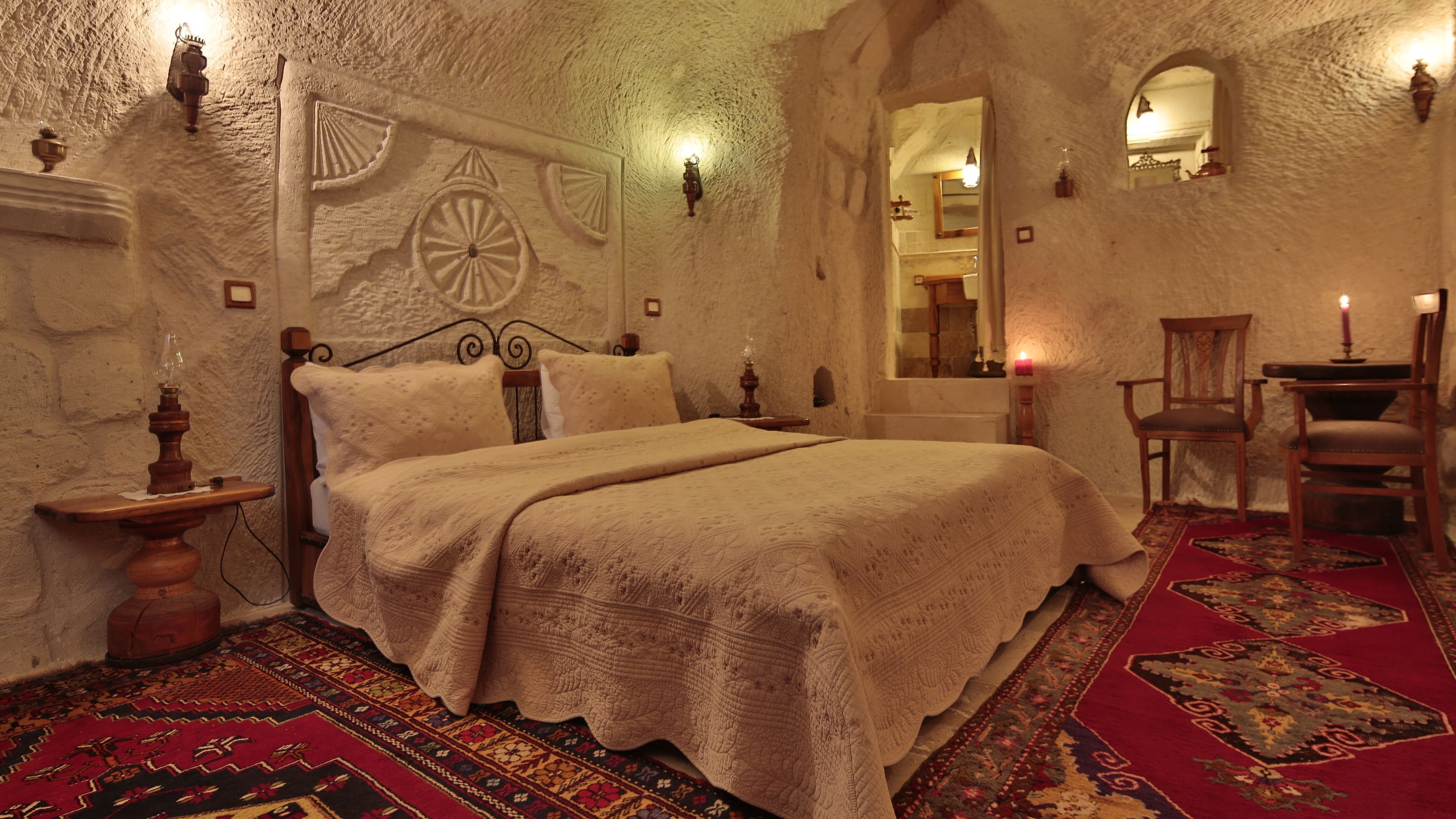 Premium bedding, minibar, individually decorated, desk