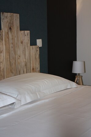 Decoración personalizada, muebles diferentes y escritorio 