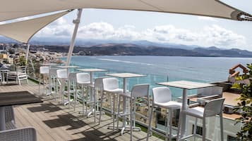 Cocktail bar, beach views, open daily