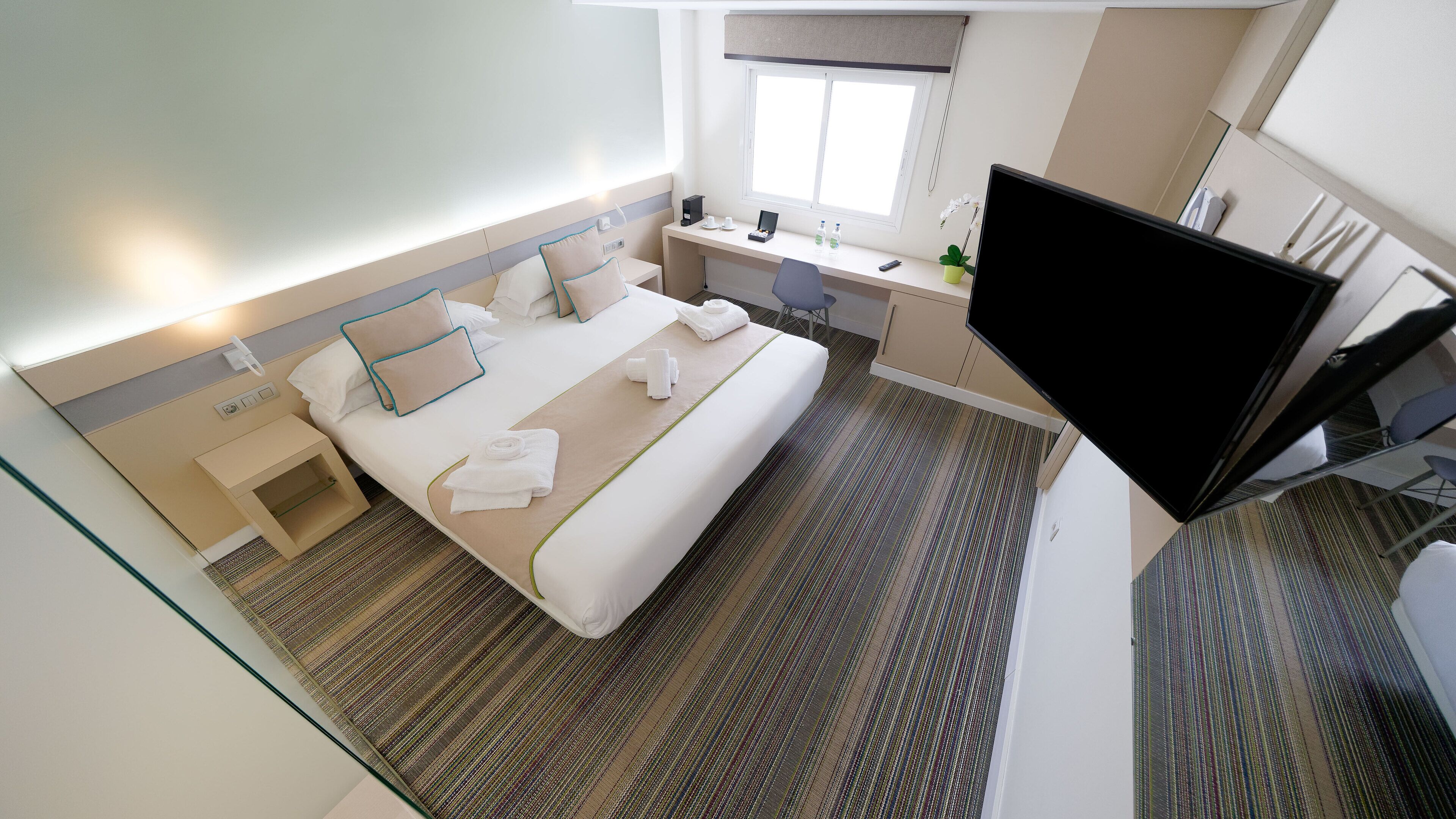 suite, terrace (and jacuzzi) | 1 bedroom, premium bedding, minibar, in-room safe