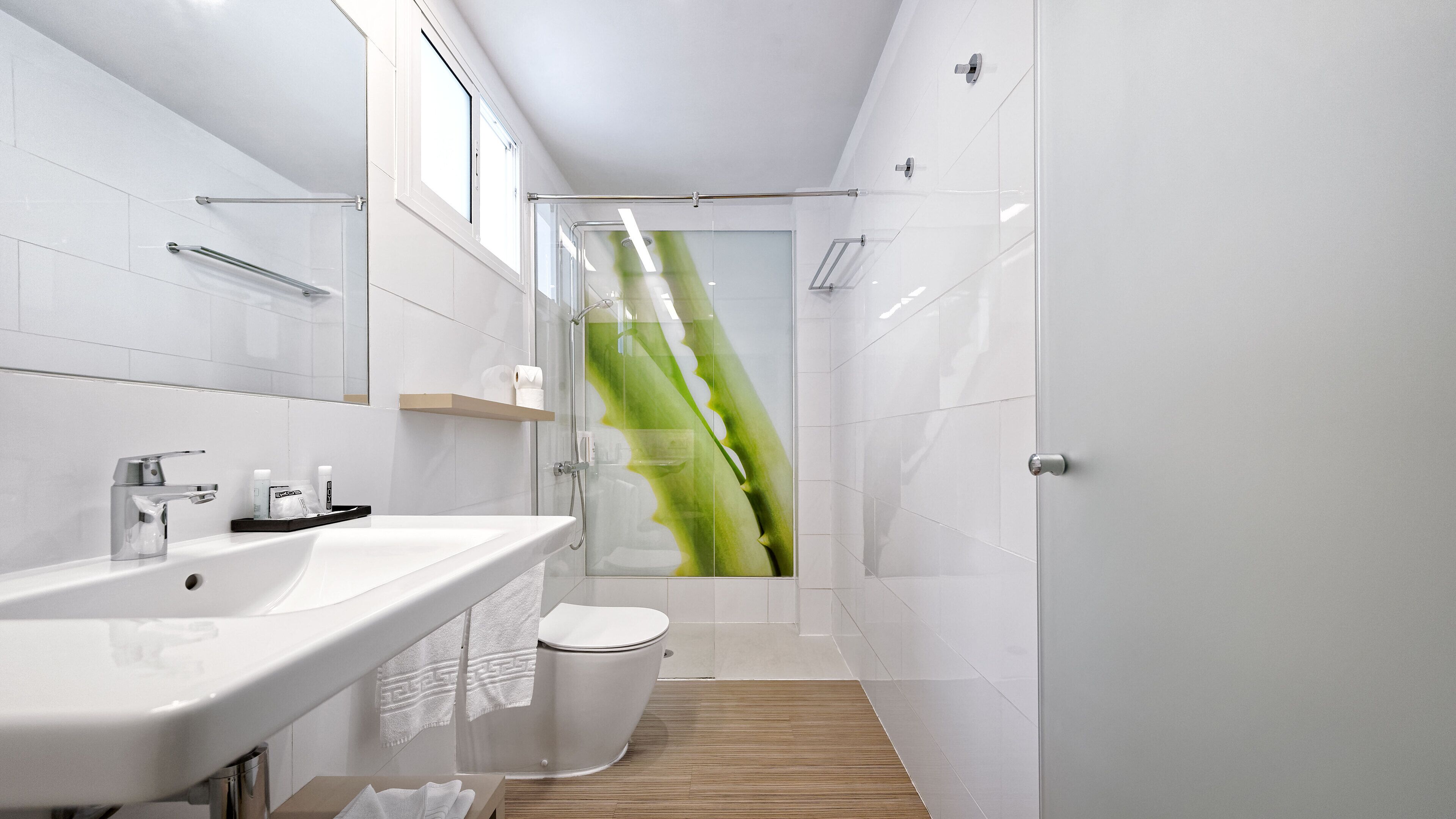 1 bedroom, premium bedding, minibar, in-room safe