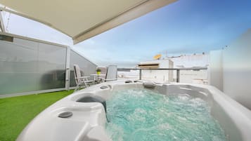 Suite, Terrace (and Jacuzzi) | 1 bedroom, premium bedding, minibar, in-room safe