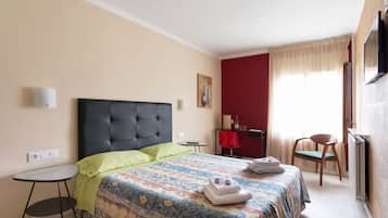 Kamer, 1 twee- of 2 eenpersoonsbedden | Luxe beddengoed, individueel gedecoreerd, individueel gemeubileerd