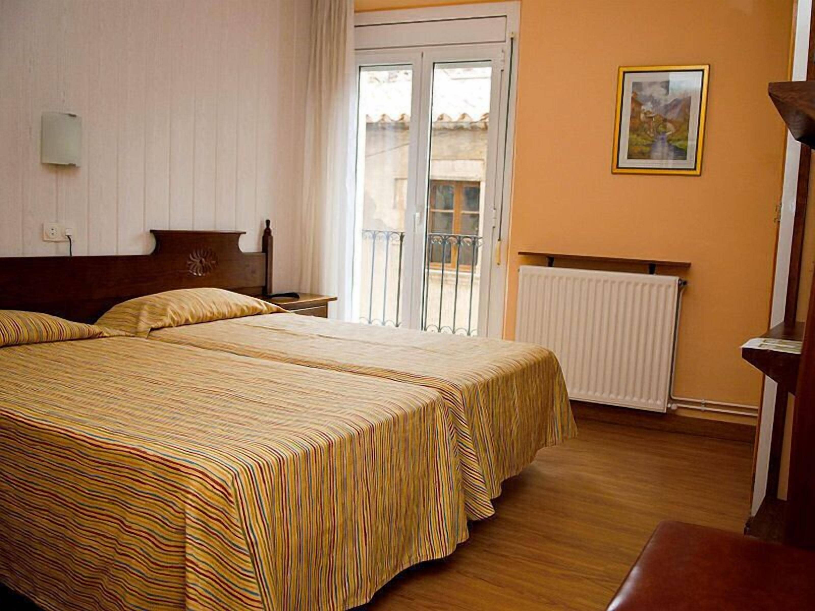 Foto - Hostal Fabrellas