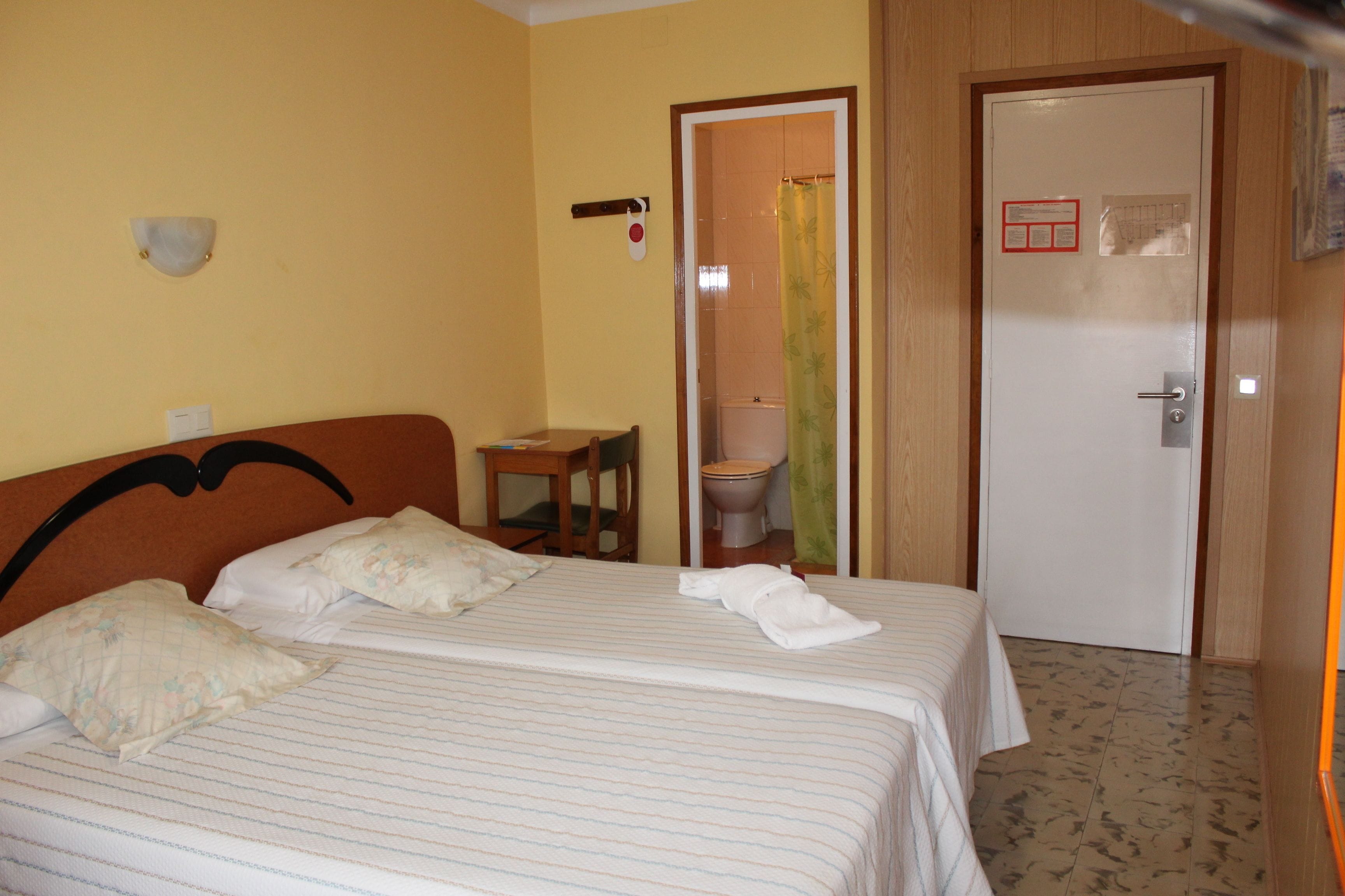 Foto - Hostal Fabrellas