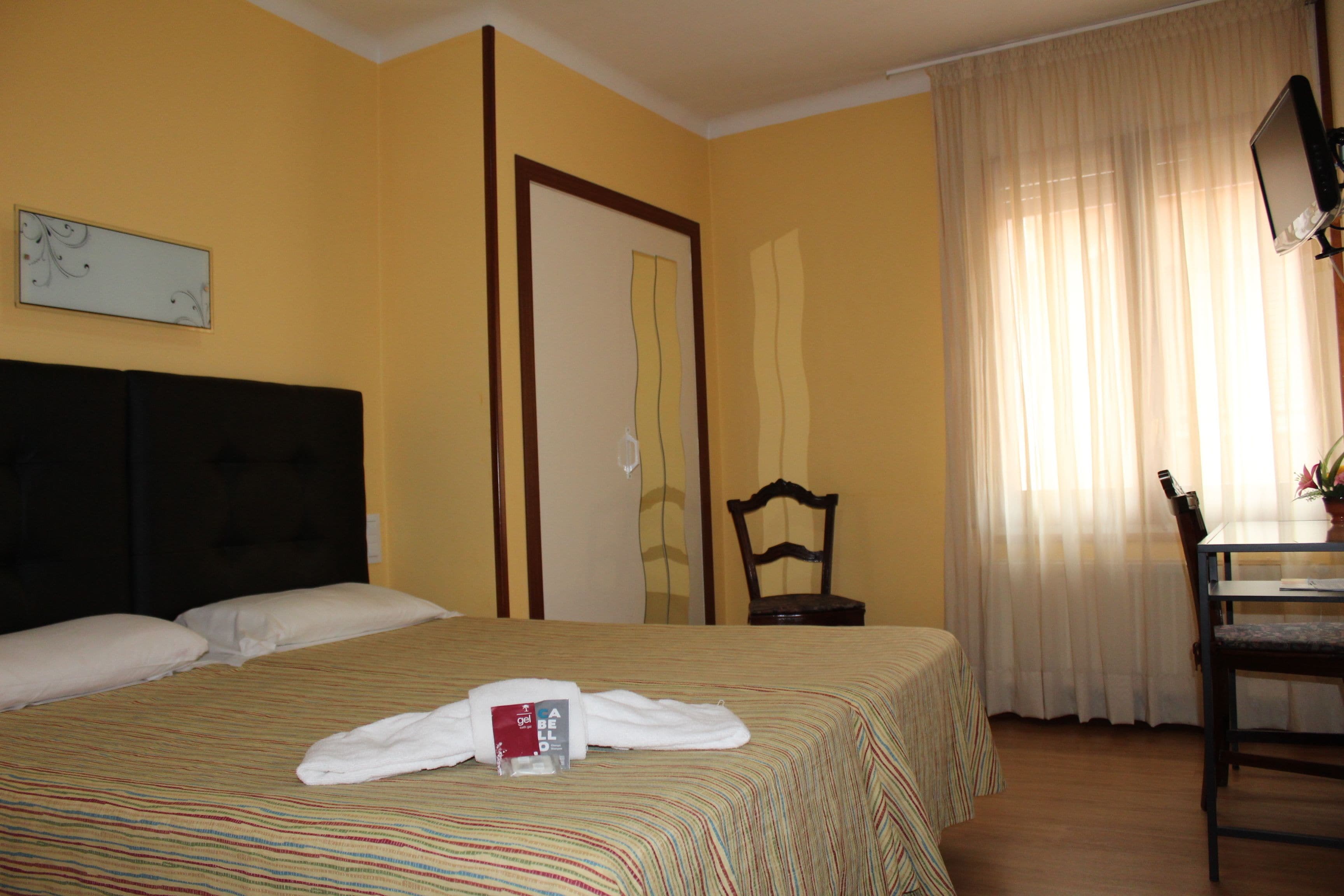 Foto - Hostal Fabrellas