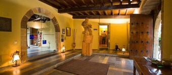 卡斯蒂略巴爾德斯薩拉斯酒店