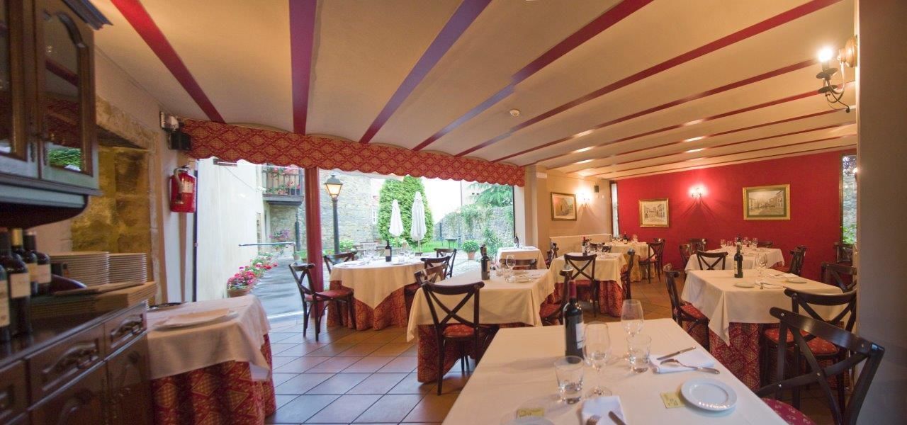 breakfast, lunch, dinner served; garden views