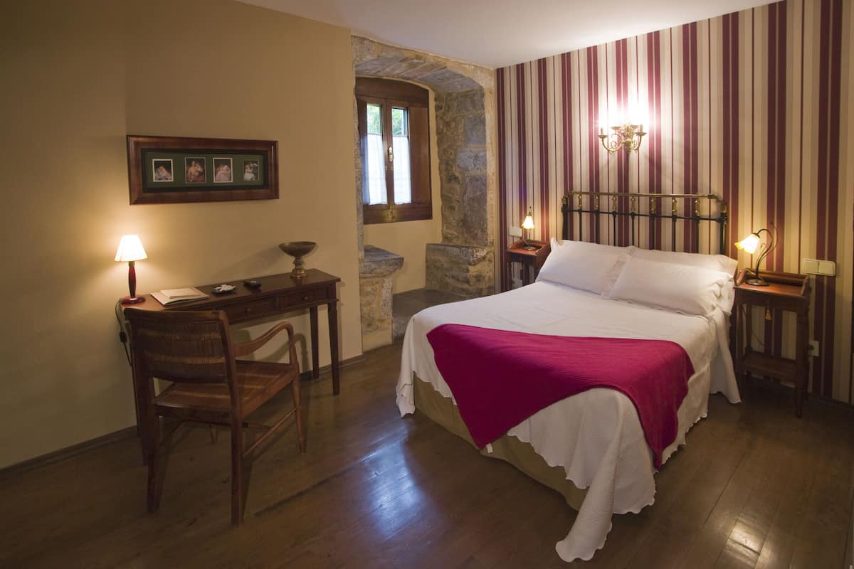 double room | in-room safe, desk, iron/ironing board, cots/infant beds