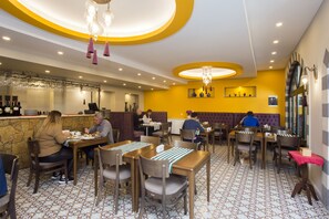 Free daily full breakfast