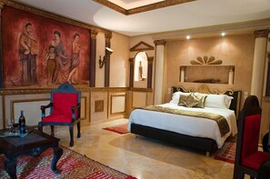 Junior Room (Gladiator) | Egyptian cotton sheets, Select Comfort beds, minibar, in-room safe - Le Temple des Arts (Ouarzazate)