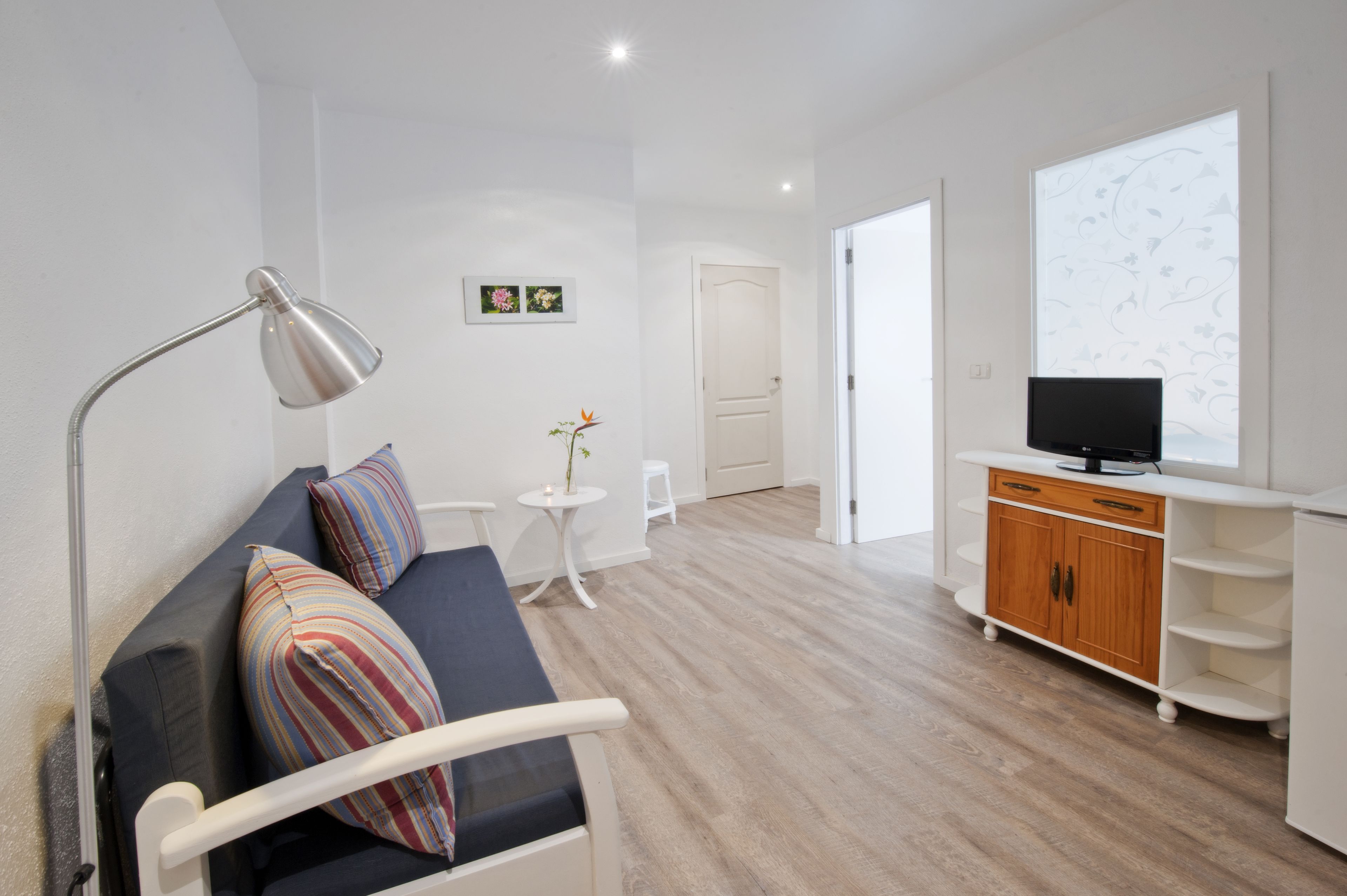 Foto - Apartamentos Adjovimar