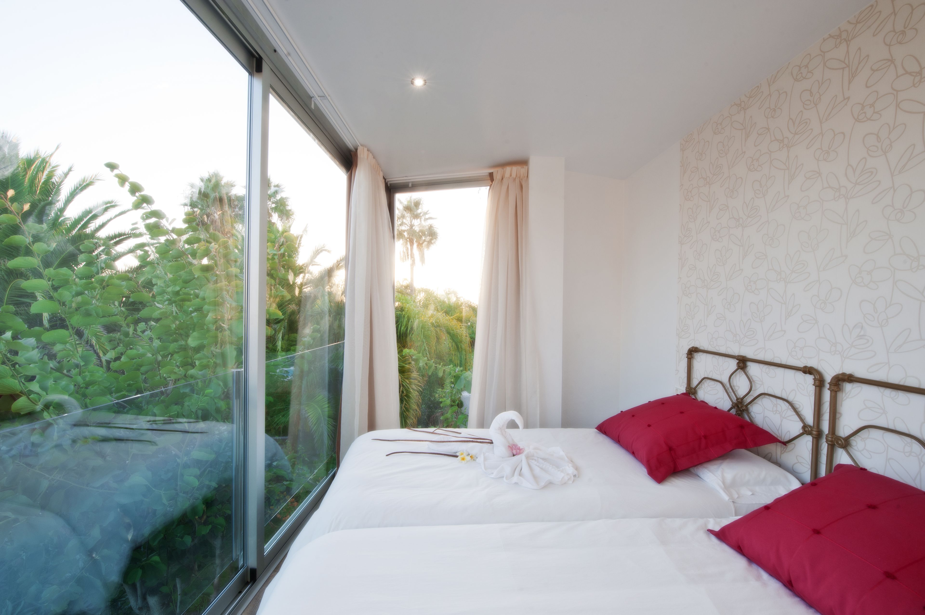 Superior Apartment, 1 Bedroom, Balcony, Garden View | Pillowtop beds, in-room safe, laptop workspace, soundproofing