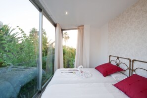 Superior Apartment, 1 Bedroom, Balcony, Garden View | Pillowtop beds, in-room safe, laptop workspace, soundproofing - Adjovimar Apartamentos (Los Llanos de Aridane)