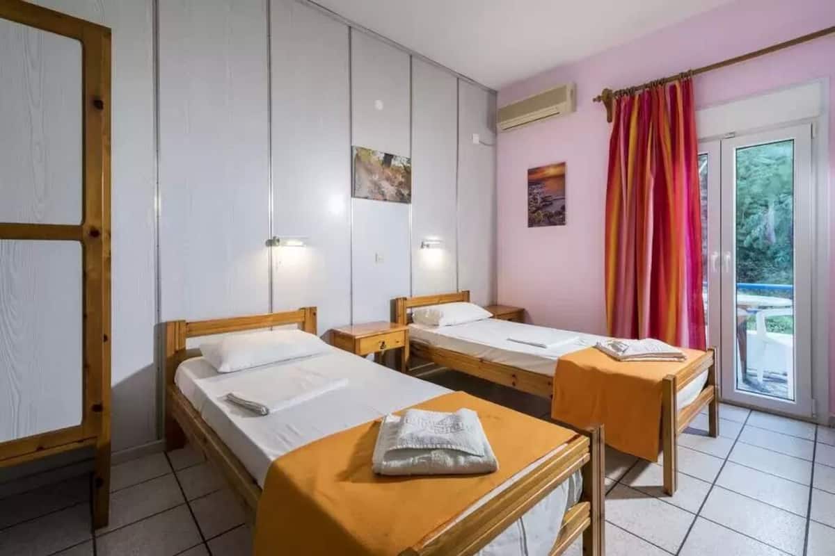1 bedroom, free cribs/infant beds, free WiFi, bed sheets