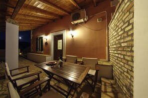 Daily local cuisine breakfast (EUR 8 per person)