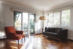 Standard Apartment, 2 Bedrooms | Living room