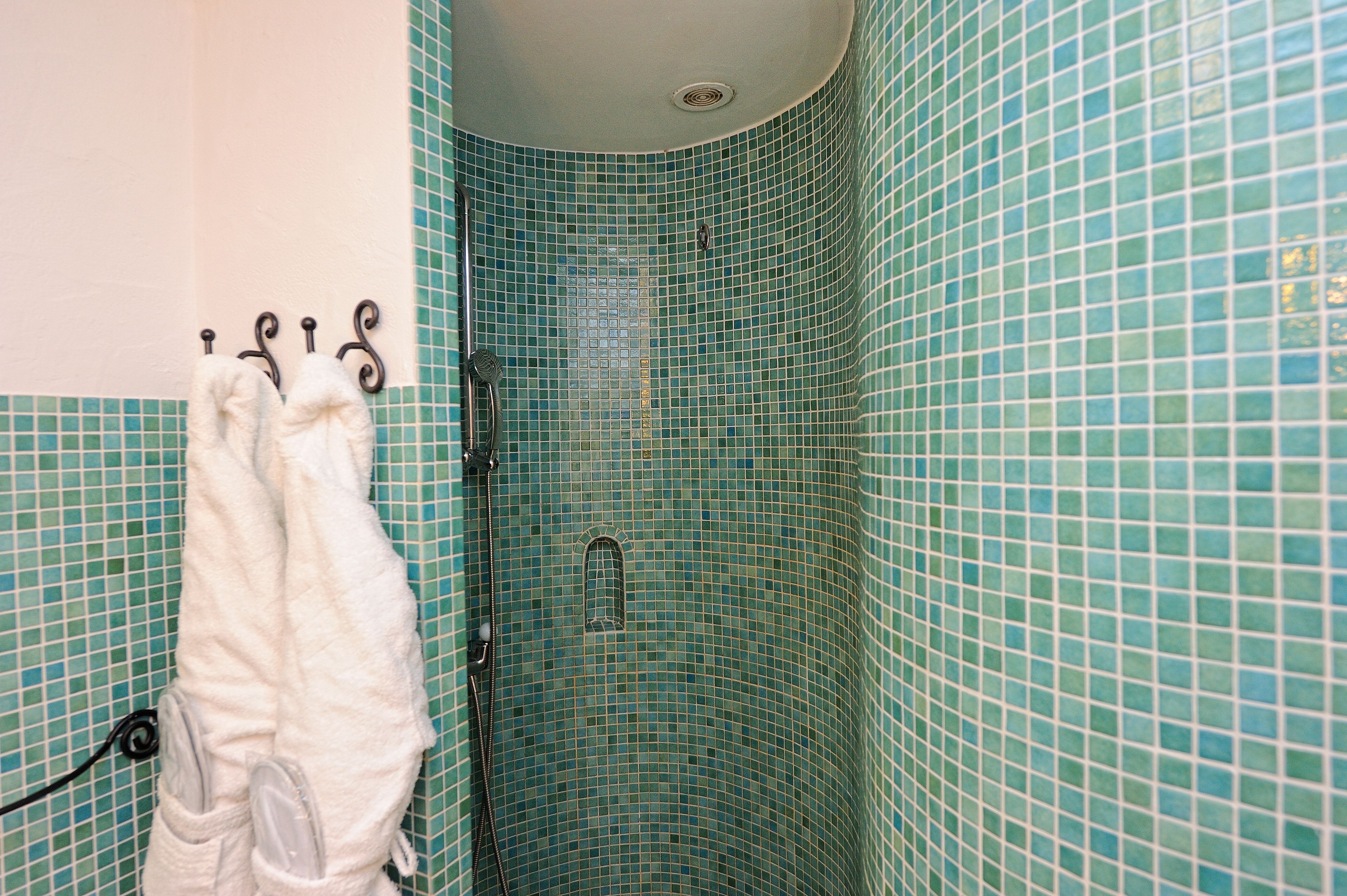 classic double room, terrace, garden view | bathroom | free toiletries, hair dryer, bathrobes, towels