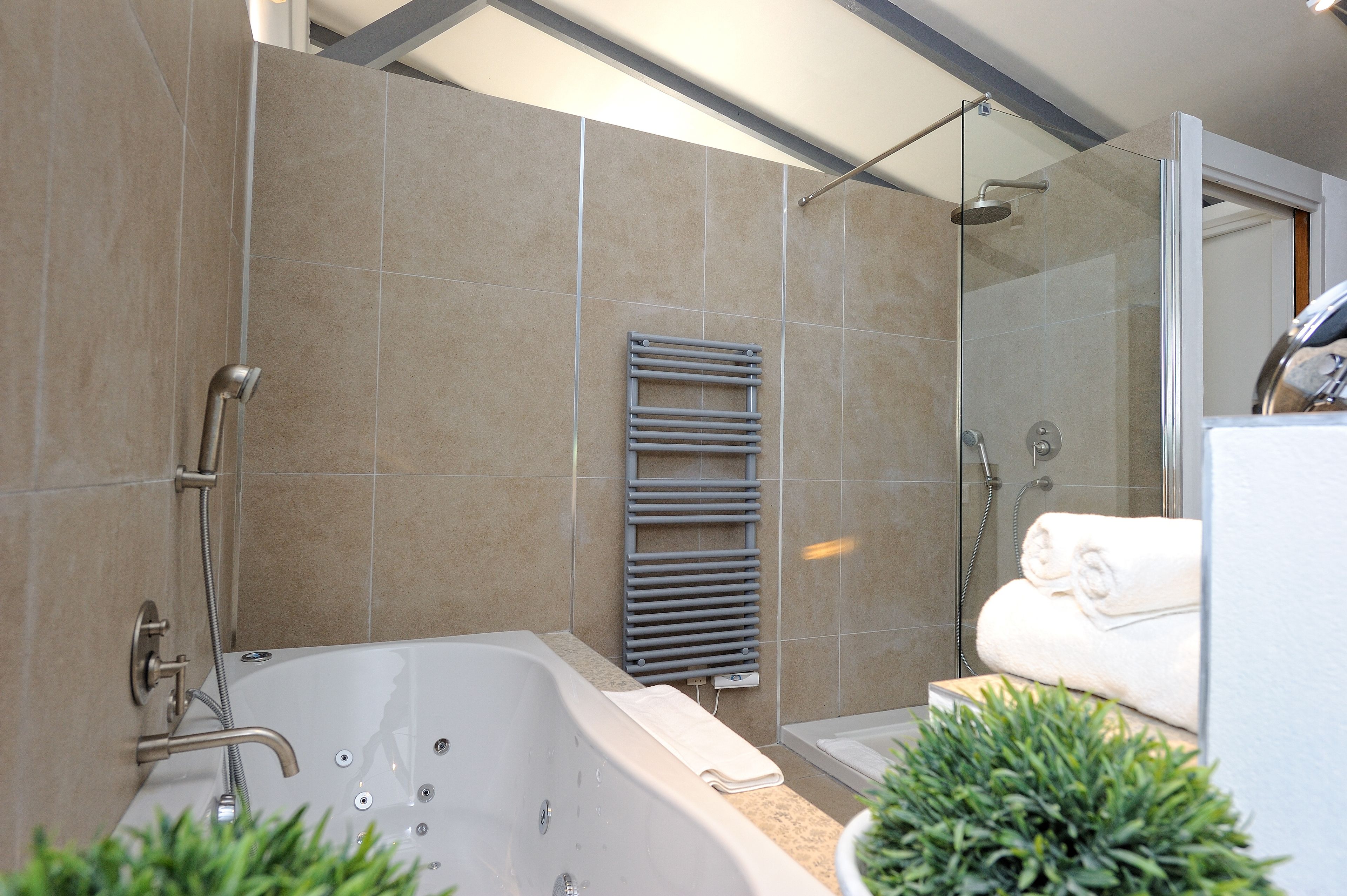 superior suite | bathroom | free toiletries, hair dryer, bathrobes, towels