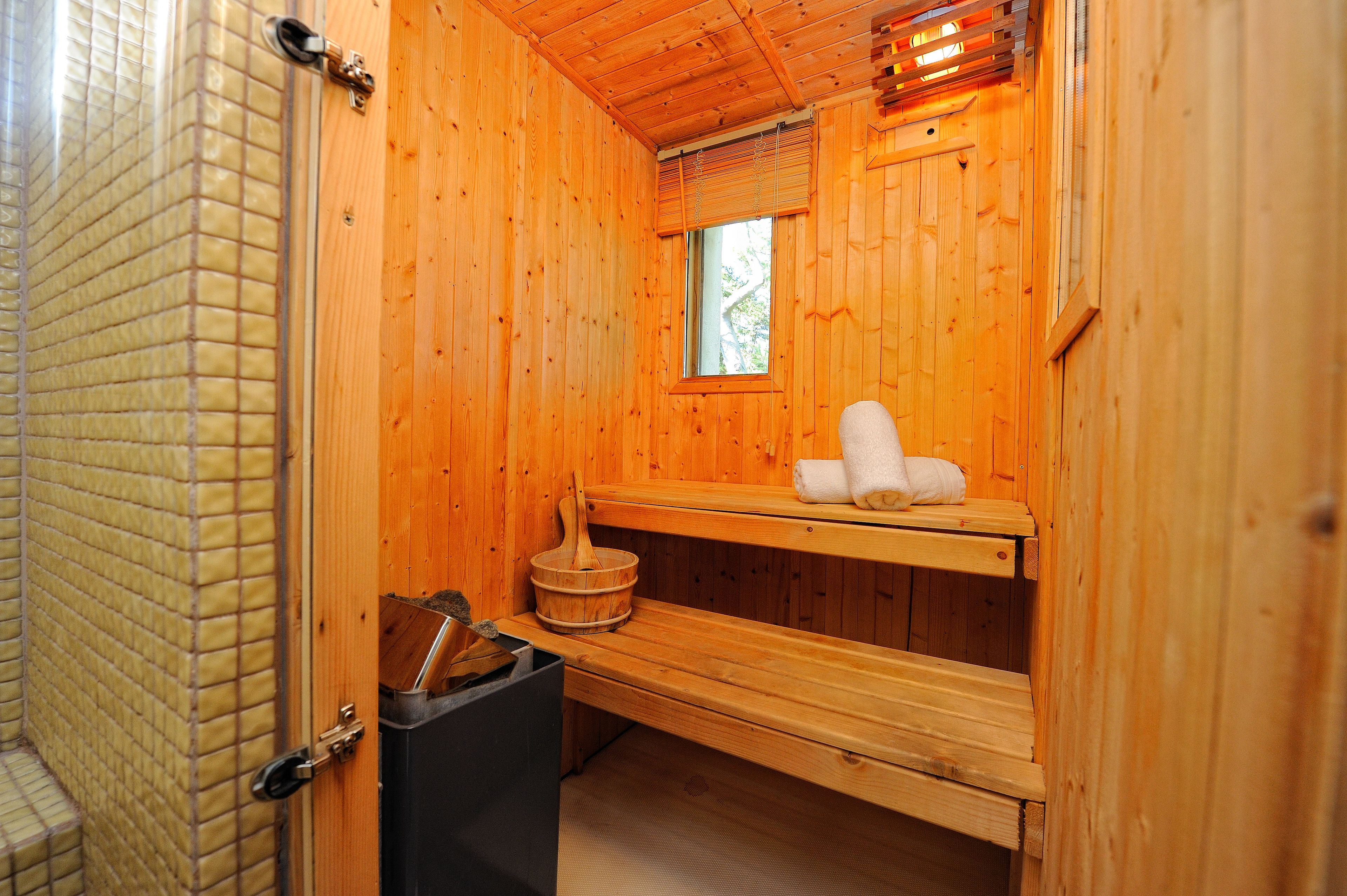 superior suite | premium bedding, minibar, in-room safe, individually decorated