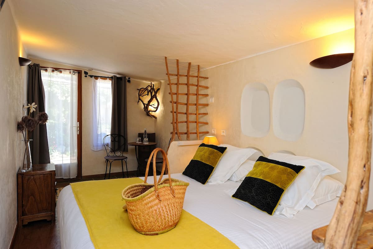 Double Room, Terrace, Garden View | Premium bedding, minibar, in-room safe, individually decorated