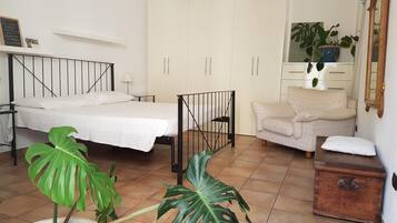 Bedroom with double bed