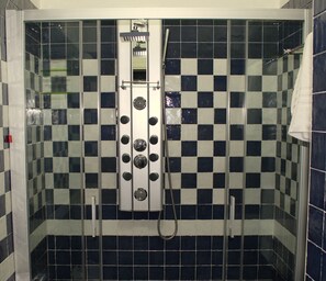 Bathroom shower - Hotel Parco dei Principi (Capaccio-Paestum)