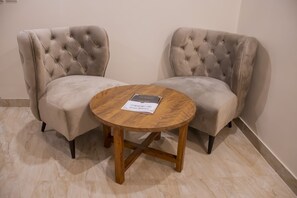 Pillowtop-Betten, Zimmersafe, Schreibtisch