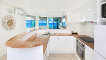 2 Bedroom Beachfront with Rooftop | Private kitchen | Full-size fridge, microwave, oven, stovetop