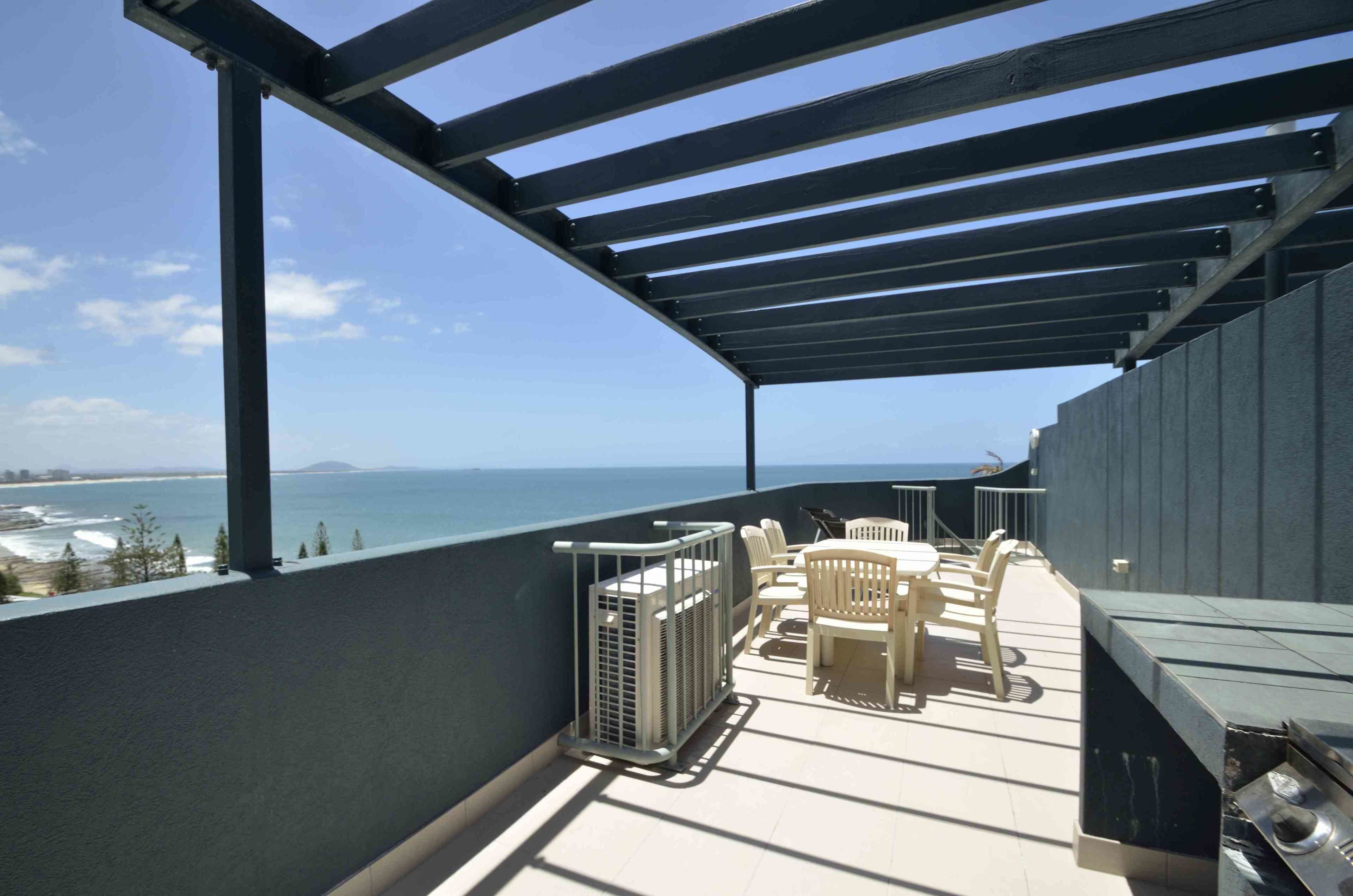 Malibu Mooloolaba — image 9