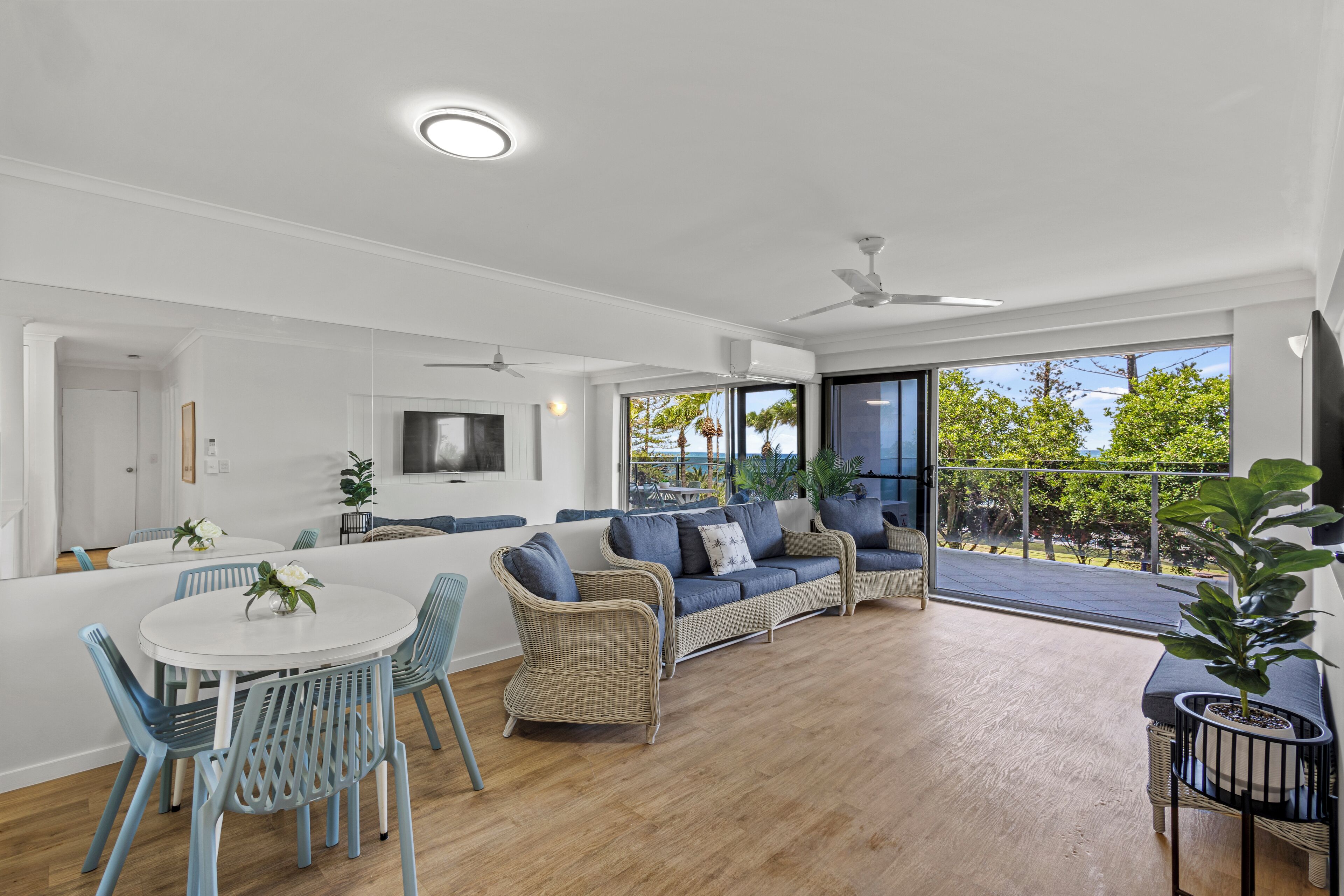 Spinnaker 2 Bedroom, Level 2 (No Parking - External Apartment) | Living area | Flat-screen TV