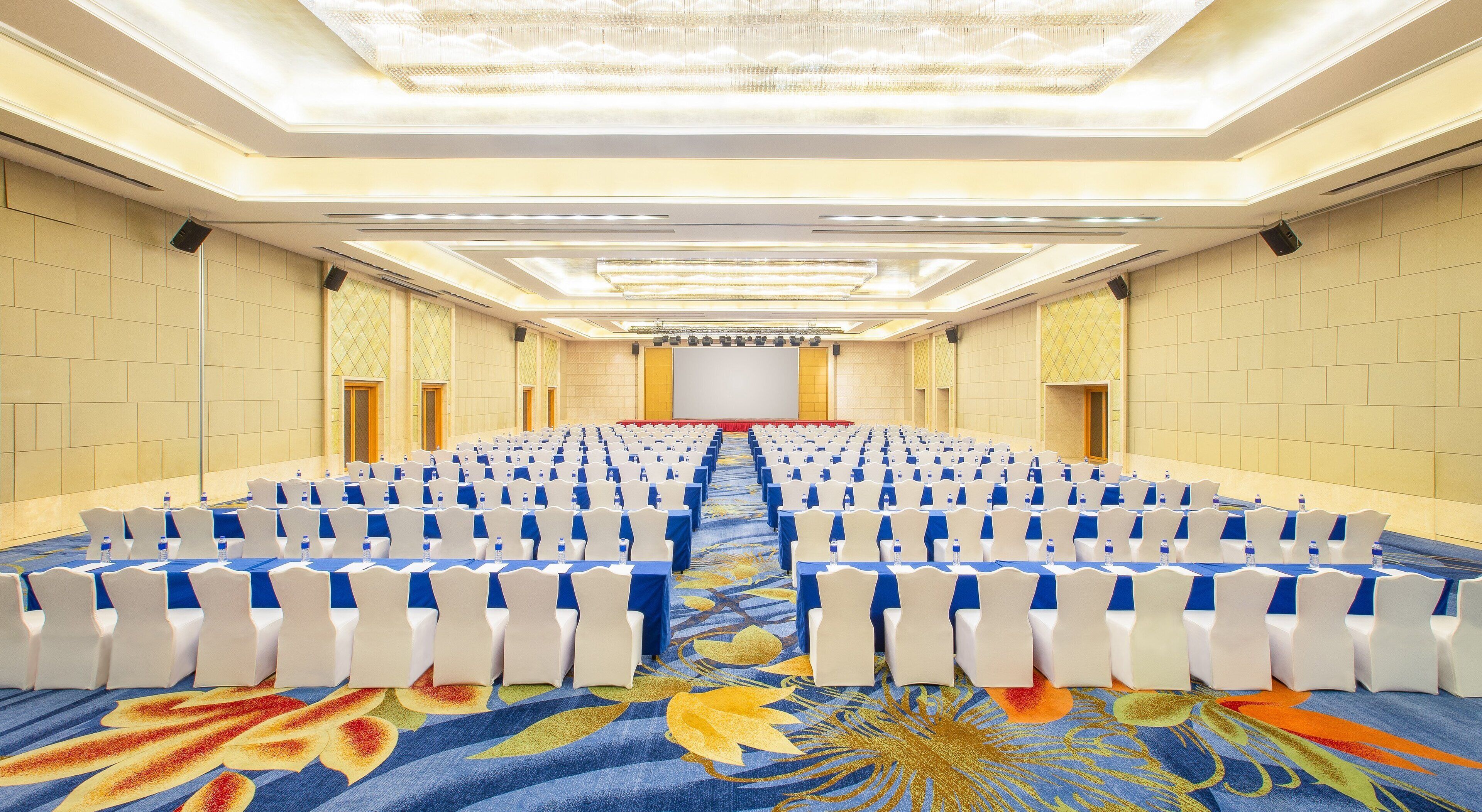 Photo - Crowne Plaza Shenzhen Longgang City Centre by IHG