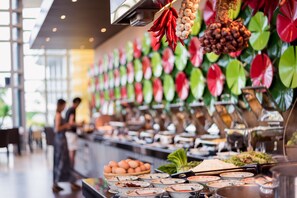 Daily buffet breakfast (VND 350000 per person) - Grand Mercure Danang (Da Nang)