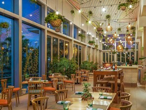 Exterior - Grand Mercure Danang (Da Nang)