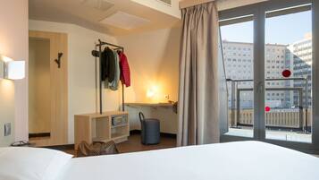 Doppelzimmer, barrierefrei, Nichtraucher | Hochwertige Bettwaren, Zimmersafe, Schreibtisch, Verdunkelungsvorhänge