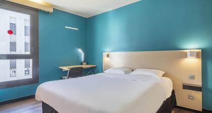 B&B HOTEL Marseille La Timone