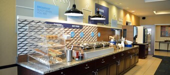 Holiday Inn Express & Suites Youngstown West - Austintown by IHG