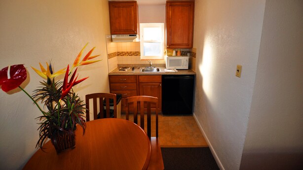 Private kitchen - Stardust Motel (Wildwood)