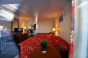 WiFi (free), bed sheets - Stardust Motel (Wildwood)